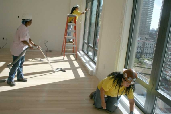 Мыть окна моющим пылесосом: можно ли использовать прибор для чистки стекол, как правильно им пользоваться? Мыть окна моющим пылесосом: можно ли использовать прибор для чистки стекол, как правильно им пользоваться?