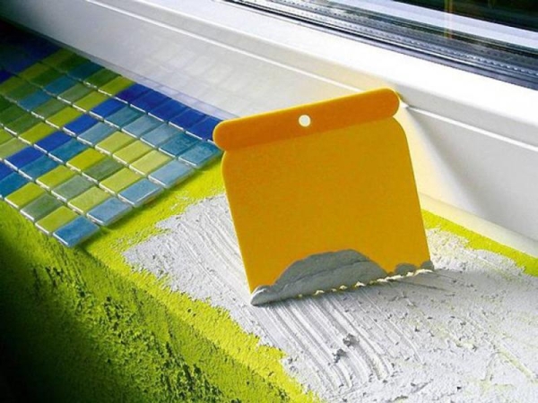 Отделка подоконника плиткой Отделка подоконника плиткой