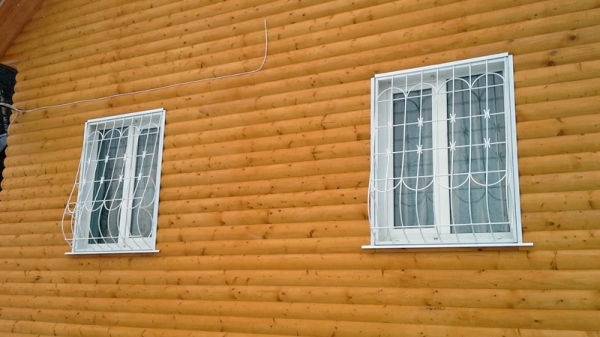 Решетки на окна дачного домика – требования к конструкциям Решетки на окна дачного домика – требования к конструкциям