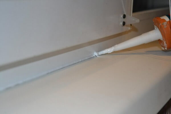 Ремонт пластиковых подоконников – как правильно его сделать? Ремонт пластиковых подоконников – как правильно его сделать?