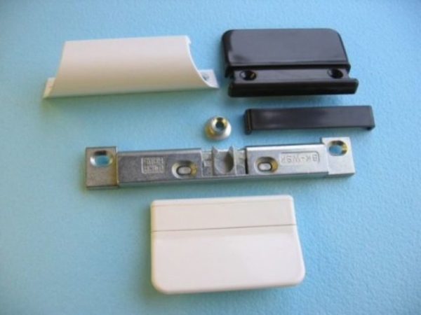 Замена ручки на пластиковой балконной двери