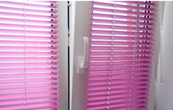 Установка жалюзи на пластиковое окно: пошаговое руководство