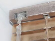 Как установить жалюзи горизонтальные на пластиковые окна (70 фото): как повесить на потолок, монтаж на стену и створку без сверления Как установить жалюзи горизонтальные на пластиковые окна (70 фото): как повесить на потолок, монтаж на стену и створку без сверления