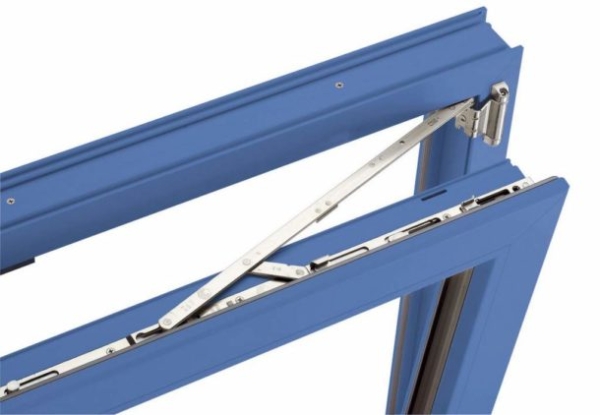 Ремонт оконной фурнитуры