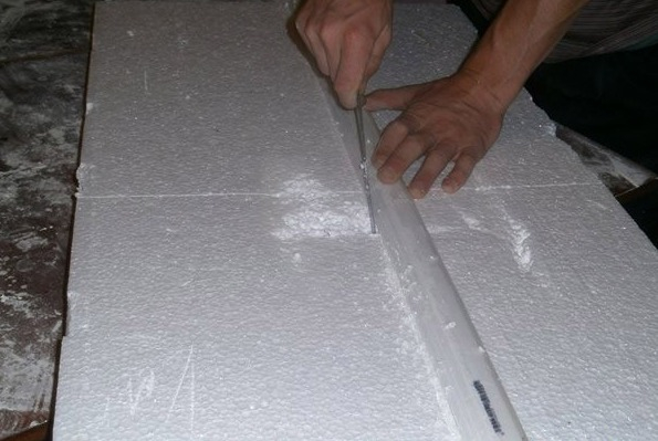 Инструкция по отделке откосов окон сэндвич-панелями Инструкция по отделке откосов окон сэндвич-панелями