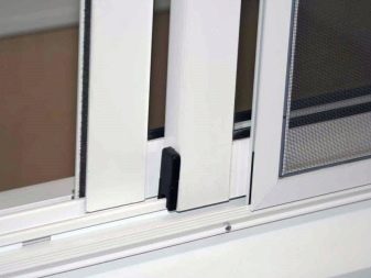 Москитные сетки на пластиковые окна и двери Москитные сетки на пластиковые окна и двери