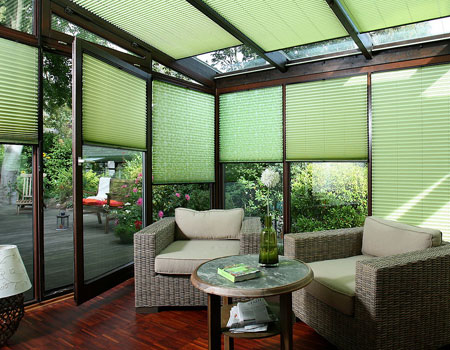 Жалюзи для зимнего сада: разновидности уличных жалюзи Жалюзи для зимнего сада: разновидности уличных жалюзи