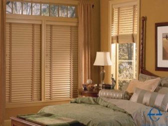 Жалюзи в спальню (75 фото): выбираем на пластиковые окна вертикальные и горизонтальные жалюзи Жалюзи в спальню (75 фото): выбираем на пластиковые окна вертикальные и горизонтальные жалюзи