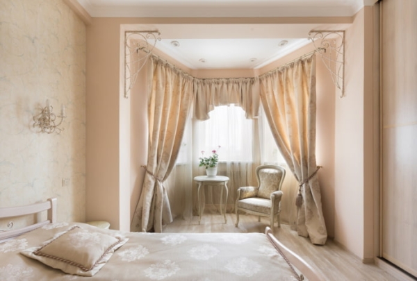 Выбор карниза для эркера: фото, какие варианты подходят для эркерных окон Выбор карниза для эркера: фото, какие варианты подходят для эркерных окон