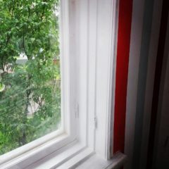 Как утеплить пластиковые окна если продувает своими руками