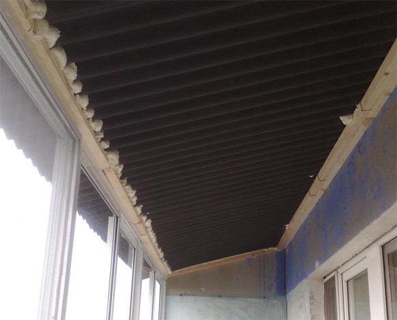 Крыша балкона на последнем этаже своими руками: установка и герметизация Крыша балкона на последнем этаже своими руками: установка и герметизация