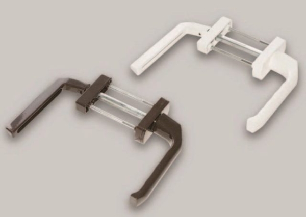 Замена ручки на пластиковой балконной двери