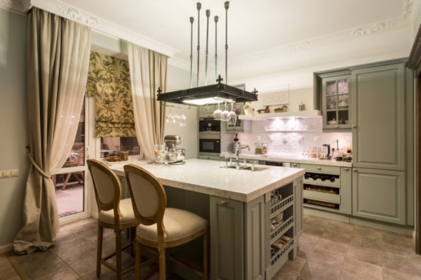 Как правильно выбрать римские шторы на кухню, фото в интерьере, видео Как правильно выбрать римские шторы на кухню, фото в интерьере, видео