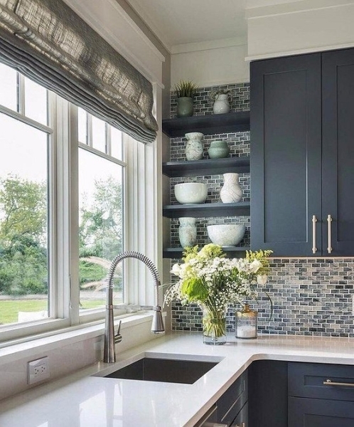 Как правильно выбрать римские шторы на кухню, фото в интерьере, видео Как правильно выбрать римские шторы на кухню, фото в интерьере, видео