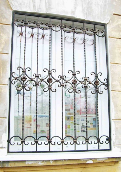 Решетки на окна — 100 фото готовых решений Решетки на окна — 100 фото готовых решений