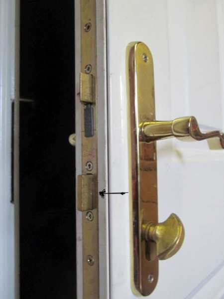 Замена ручки на пластиковой балконной двери