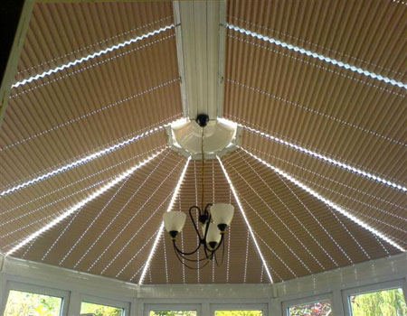 Жалюзи для зимнего сада: разновидности уличных жалюзи Жалюзи для зимнего сада: разновидности уличных жалюзи