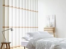 Жалюзи в спальню (75 фото): выбираем на пластиковые окна вертикальные и горизонтальные жалюзи Жалюзи в спальню (75 фото): выбираем на пластиковые окна вертикальные и горизонтальные жалюзи