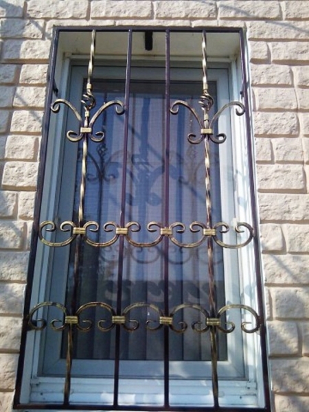 Решетки на окна — 100 фото готовых решений Решетки на окна — 100 фото готовых решений