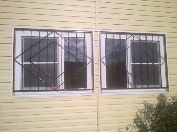 Установка решеток на окна: варианты конструкций и схема установки