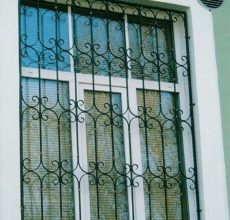 Установка решеток на окна: варианты конструкций и схема установки