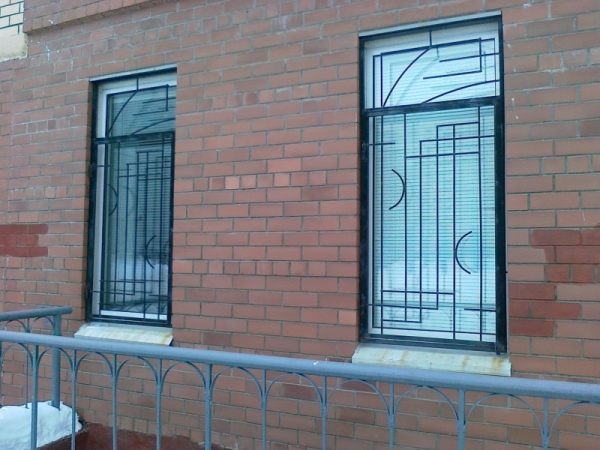 Решетки на окна — 100 фото готовых решений Решетки на окна — 100 фото готовых решений