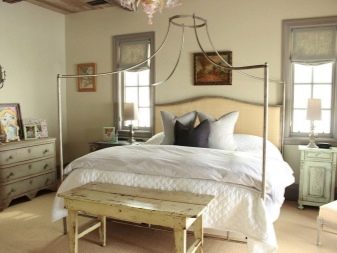 Жалюзи в спальню (75 фото): выбираем на пластиковые окна вертикальные и горизонтальные жалюзи Жалюзи в спальню (75 фото): выбираем на пластиковые окна вертикальные и горизонтальные жалюзи