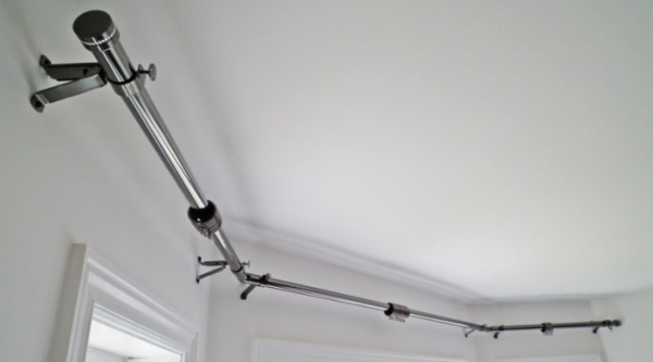 Выбор карниза для эркера: фото, какие варианты подходят для эркерных окон Выбор карниза для эркера: фото, какие варианты подходят для эркерных окон