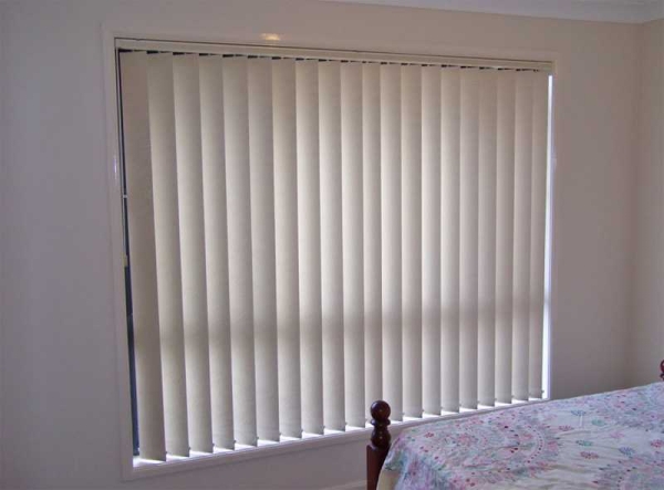 Жалюзи плиссе на пластиковые окна без сверления: установка и создание изделия своими руками Жалюзи плиссе на пластиковые окна без сверления: установка и создание изделия своими руками