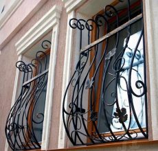 Установка решеток на окна: варианты конструкций и схема установки