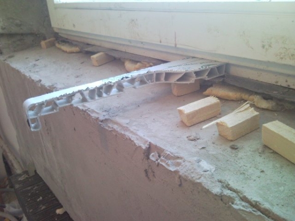 Монтаж подоконников и откосов своими руками: фото, видео, инструкция Монтаж подоконников и откосов своими руками: фото, видео, инструкция