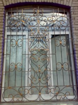 Решетки на окна — 100 фото готовых решений Решетки на окна — 100 фото готовых решений