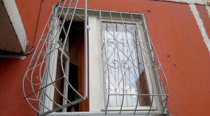 Установка решеток на окна — виды и способы крепления, варианты Установка решеток на окна — виды и способы крепления, варианты