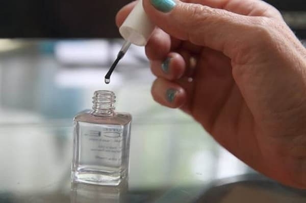 Как убрать царапину со стекла окна?