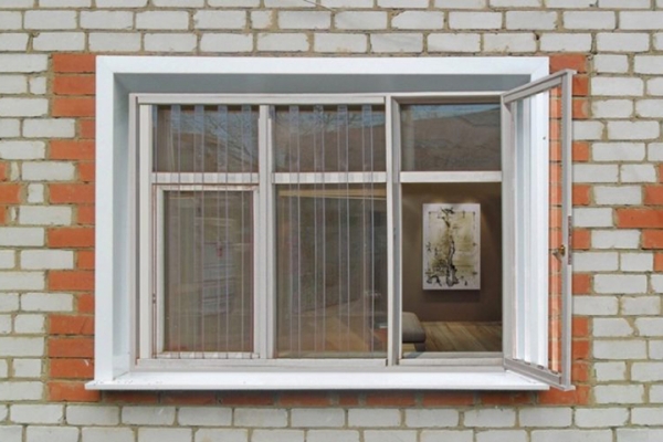 Решетки на окна — 100 фото готовых решений Решетки на окна — 100 фото готовых решений