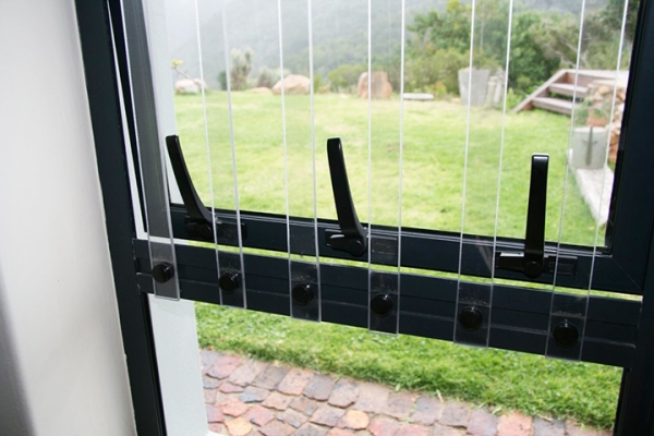 Решетки на окна — 100 фото готовых решений Решетки на окна — 100 фото готовых решений