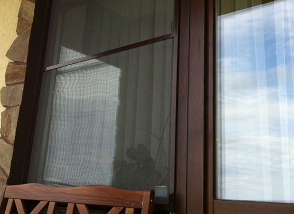 Москитные сетки на пластиковые окна и двери Москитные сетки на пластиковые окна и двери