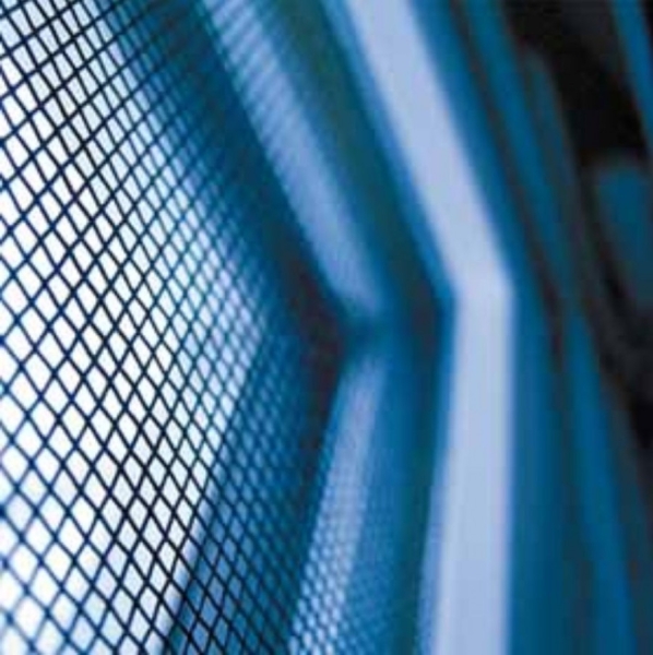 Москитные сетки на пластиковые окна и двери Москитные сетки на пластиковые окна и двери