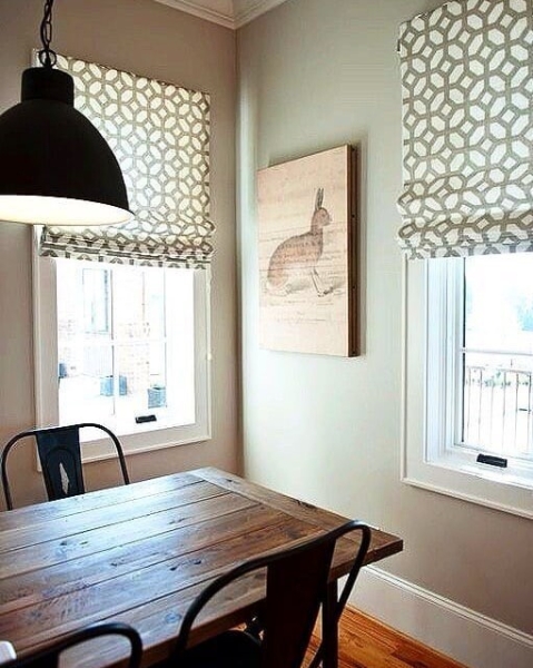 Как правильно выбрать римские шторы на кухню, фото в интерьере, видео Как правильно выбрать римские шторы на кухню, фото в интерьере, видео