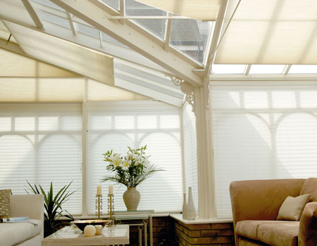 Жалюзи для зимнего сада: разновидности уличных жалюзи Жалюзи для зимнего сада: разновидности уличных жалюзи