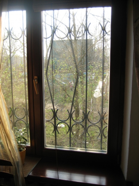 Решетки на окна — 105 фото лучших вариантов защиты окон и балконов Решетки на окна — 105 фото лучших вариантов защиты окон и балконов