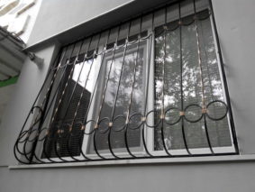 Решетки на окна — 100 фото готовых решений Решетки на окна — 100 фото готовых решений