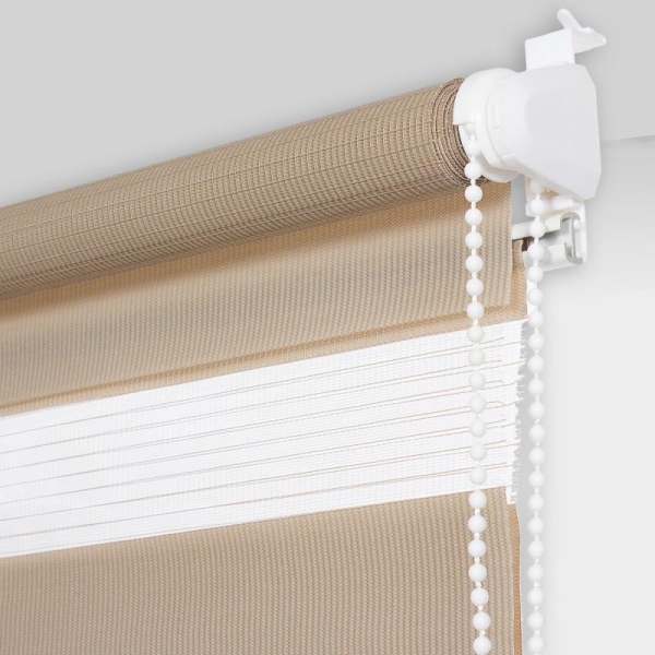 Рулонные шторы День Ночь на пластиковые окна: описание, установка