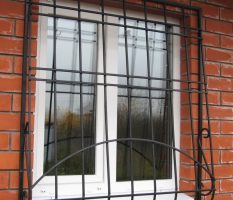 Установка решеток на окна: варианты конструкций и схема установки