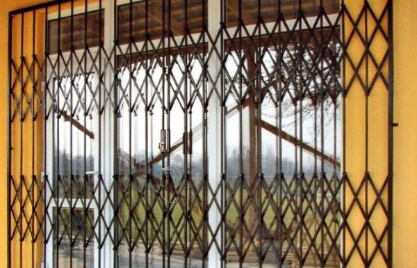 Установка решеток на окна — виды и способы крепления, варианты Установка решеток на окна — виды и способы крепления, варианты