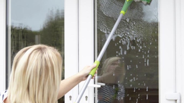 Как помыть раздвижные окна на балконе снаружи, как снять раздвижные окна