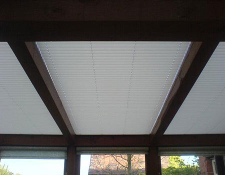 Жалюзи для зимнего сада: разновидности уличных жалюзи Жалюзи для зимнего сада: разновидности уличных жалюзи