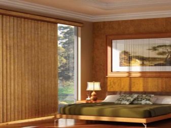 Жалюзи в спальню (75 фото): выбираем на пластиковые окна вертикальные и горизонтальные жалюзи Жалюзи в спальню (75 фото): выбираем на пластиковые окна вертикальные и горизонтальные жалюзи