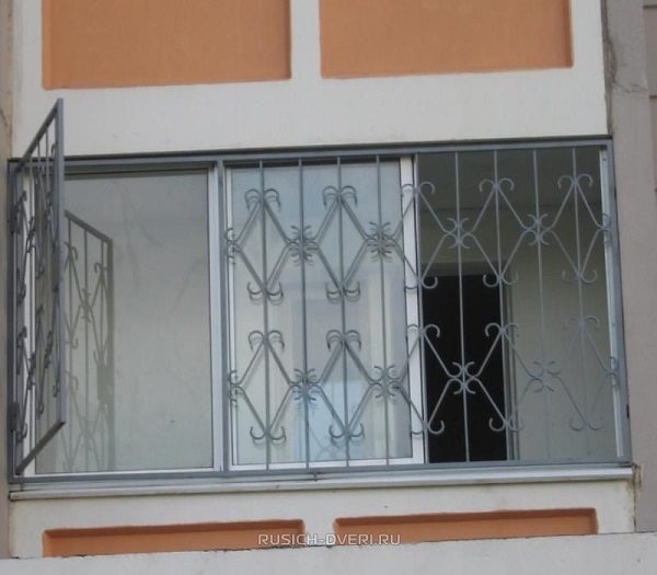 Виды решеток на балкон и лоджию: кованные, металлические, технология установки фото Виды решеток на балкон и лоджию: кованные, металлические, технология установки фото