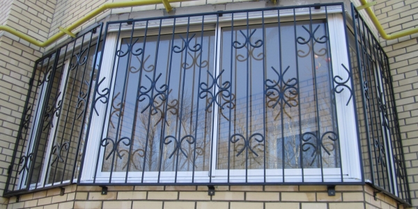 Решетки на окна — 105 фото лучших вариантов защиты окон и балконов Решетки на окна — 105 фото лучших вариантов защиты окон и балконов
